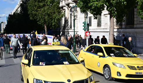 Απεργία ταξί: Χειρόφρενο για τρεις ημέρες τραβούν οι οδηγοί στην Αττική, τα αιτήματά τους
