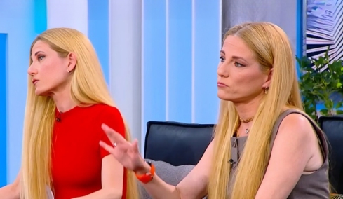 Με δάκρυα στα μάτια οι αδερφές Ράντη μιλούν για την κοινή απόφαση για τη διπλή μαστεκτομή, πώς μπήκαν την ίδια μέρα στο χειρουργείο, πώς μίλησαν στα παιδιά τους 