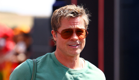 Έφτασε στην Ύδρα ο Μπραντ Πιτ για τα γυρίσματα της ταινίας του, σε ρυθμούς Χόλιγουντ το νησί - Δείτε φωτογραφίες