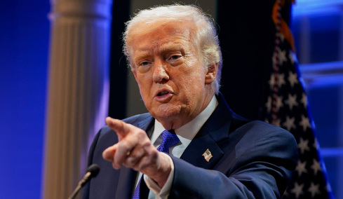 Ο Τραμπ επιβάλλει οριζόντιο παγκόσμιο δασμό 10%, μετά την απόφαση του Ανώτατου Δικαστηρίου