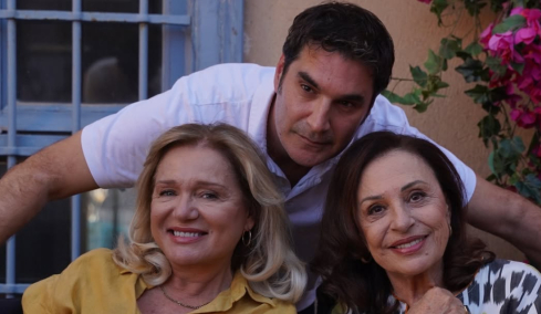 Ο Χριστόφορος Παπακαλιάτης δημοσίευσε backstage φωτογραφίες από τον επερχόμενο κύκλο του «Maestro»