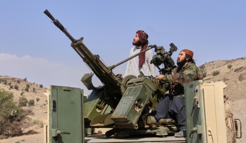 Εκρήξεις στην Καμπούλ: Οι Ταλιμπάν λένε ότι στοχοποίησαν πακιστανικά αεροσκάφη 