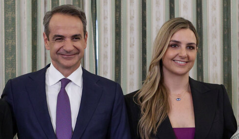 «Η ξεφτίλα δεν έχει όρια»: Η Σοφία Μητσοτάκη απαντά στα fake news για την επιστροφή της από το Ντουμπάι