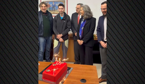 Γιόρτασε πρόωρα τα γενέθλιά του ο Τεντόγλου: Η τούρτα έκπληξη και η γιορτή έκπληξη στο ΟΑΚΑ, βίντεο 