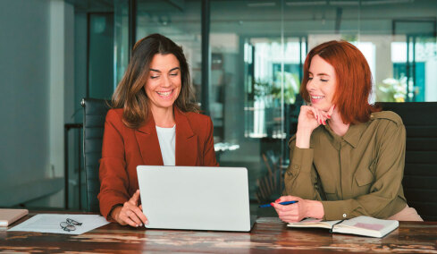 Δημογραφικό: Η μείωση των γυναικών 25-44 ετών οξύνει το πρόβλημα, μονόδρομος η αύξηση των μεταναστών κατά 700.000 έως το 2050, λένε οι ειδικοί