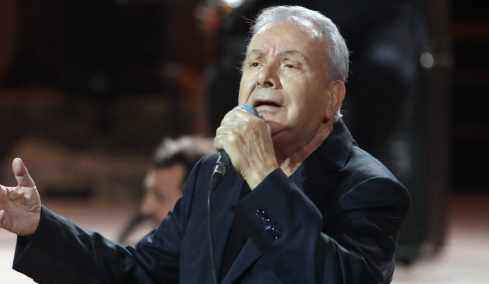 Μανώλης Μητσιάς: Είχα πει ότι θα αποσυρθώ γιατί πίστευα ότι τα τραγούδια μου δεν είχαν απήχηση στη νέα γενιά