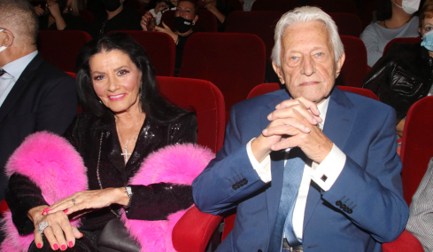 Ζωζώ Σαπουντζάκη: Δεν έχει ενημερωθεί για τον θάνατο του συντρόφου της, είναι κατάκοιτη, την έχουν εγκαταλείψει τα πόδια της, είπε συνεργάτιδά της