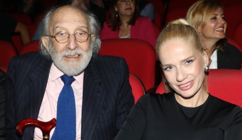 Ο Αλέξανδρος Λυκουρέζος για τη διαφορά ηλικίας με την Τζένη Οικονόμου: Είμαι 92 ετών, είναι πολύ σημαντικό να λειτουργεί η φαντασία σου