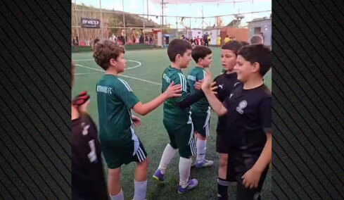 «Θα πω στο '''99'' ότι ήταν σφαίρα»: Το επικό fair play από πιτσιρικά της ακαδημίας του Παναθηναϊκού στα Χανιά, δείτε βίντεο