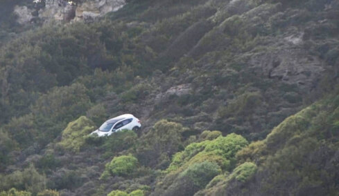 Νέες λεπτομέρειες για το θρίλερ στη Ρόδο: Πώς ο εν διαστάσει σύζυγος προσπάθησε να ρίξει στον γκρεμό μητέρα και παιδί, δόθηκε μάχη στο τιμόνι