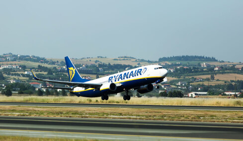 Η Ryanair ανακοίνωσε την παύση λειτουργίας της βάσης της στη Θεσσαλονίκη από τον Οκτώβριο 