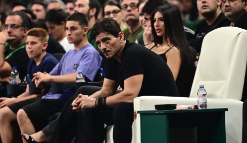 Καταγγελία του Ολυμπιακού κατά του Δημήτρη Γιαννακόπουλου: Νέα ποινή ζητούν οι «ερυθρόλευκοι» για τα story κατά τη διάρκεια του 4ου τελικού