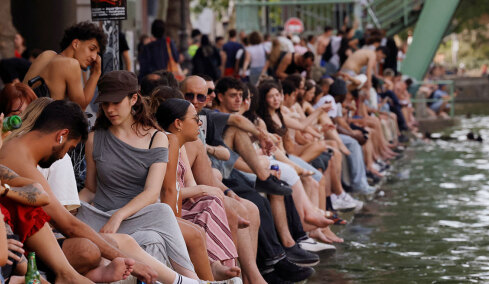 Για πολυήμερο κύμα καύσωνα σε Ευρώπη και Βαλκάνια προειδοποιούν οι μετεωρολόγοι, κόκκινος συναγερμός στη Γαλλία
