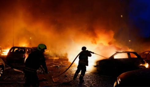 Ρωσική πυραυλική επίθεση στο Κίεβο: Τουλάχιστον τέσσερις νεκροί και 12 τραυματίες 