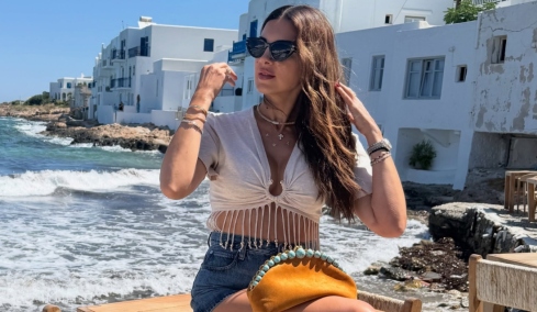 Η Σταματίνα Τσιμτσιλή απολαμβάνει τις διακοπές της: Μια γεύση από καλοκαιράκι, γράφει
