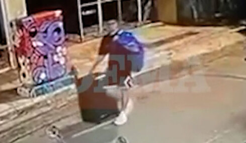 Βίντεο- ντοκουμέντο:  Ο Αφγανός μόλις έχει σκοτώσει την Βρετανίδα και σέρνει τη βαλίτσα με το πτώμα της