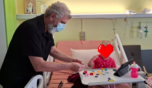Βλαδίμηρος Κυριακίδης: Για πέμπτη συνεχόμενη χρονιά στο ΠΑΓΝΗ, βρέθηκε κοντά στα παιδιά και άκουσε τις ιστορίες τους