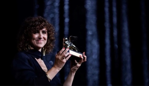 Φεστιβάλ Βενετίας 2026: Χρυσός Λέοντας στο «Woman Unknown» - Διπλή ελληνική διάκριση για τη Ζακλίν Λέντζου 