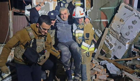 Οκτώ νεκροί και 60 τραυματίες από μαζικές ρωσικές επιθέσεις στην Ουκρανία, πάνω από ένα εκατομμύριο χωρίς ρεύμα 