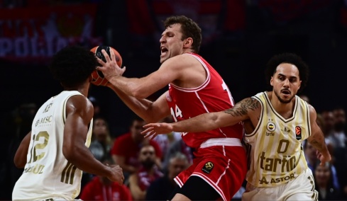 Euroleague: Ο Ολυμπιακός λύγισε στο φινάλε από τη Φενέρ, διπλό της Βαλένθια στο Παρίσι και περίπατος της Ζαλγκίρις, δείτε βίντεο 