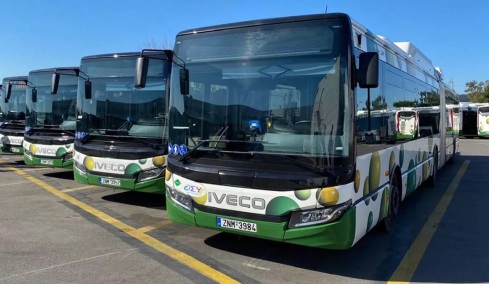 Ιδου τι γράφουν τα λεωφορεία - τροχονόμοι