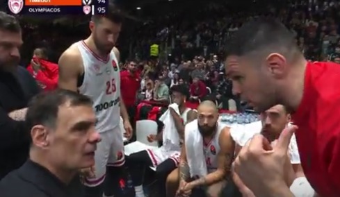 Ολυμπιακός: Η κρίσιμη παρέμβαση Παπανικολάου στο τελευταίο τάιμ-άουτ του Μπαρτζώκα