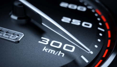 Video: 'Επιασαν τον οδηγό που πήγαινε με 304 km/h