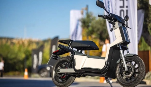 Η Ελληνική αστυνομία έχει πλέον Ελληνικές μοτοσικλέτες