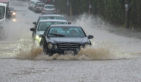 Γιατί μας ξαφνιάζουν οι καιρικές καταστροφές;