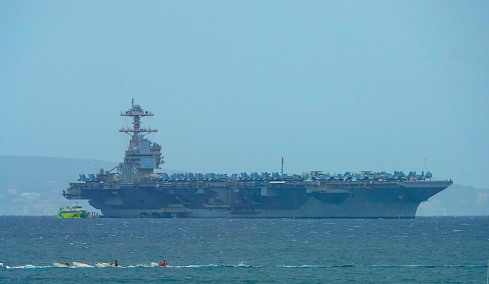 Η απίστευτη «αρμάδα» του ναυτικού που έστειλε ο Τραμπ στο Ιράν