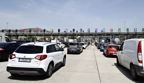 «Έπεσαν» τα διόδια