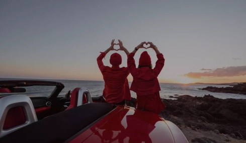 Όλα στο κόκκινο - 13 ερωτικά αυτοκίνητα