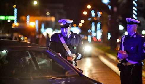 Πάσχα: Το επικίνδυνο κόλπο με τα αλκοτέστ και οι αυτοφοράκηδες