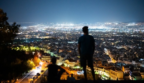 Συμβαίνει τώρα: Η Αθήνα «ζει» και αξιοποιεί τα ΜΜΜ