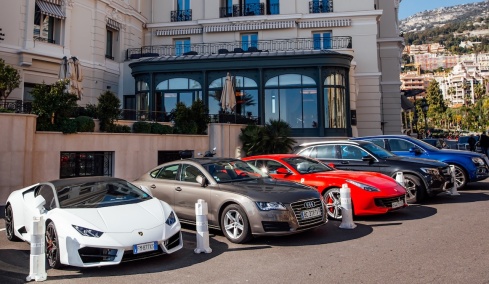 Ο εφοπλιστής που πούλησε τις Ferrari του – Η Ελλάδα δεν είναι Μονακό