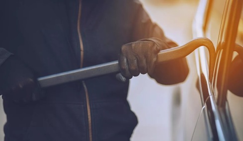 Πως κλέβουν τα καύσιμα απο το ρεζερβουάρ του αυτοκινήτου 