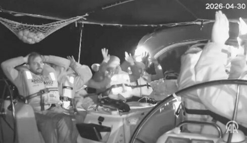 Ρεσάλτο ισραηλινών ενόπλων δυνάμεων σε στολίσκο με ανθρωπιστική βοήθεια προς τη Γάζα, η επιχείρηση έγινε σε διεθνή ύδατα ανοιχτά της Κρήτης, δείτε βίντεο