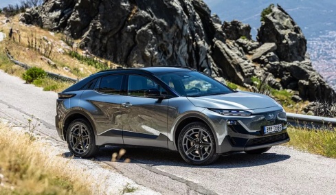 Δοκιμάζουμε το πιο... καυτό Subaru που ήρθε Ελλάδα!