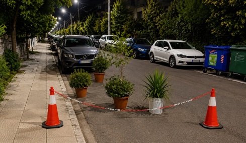 Έτσι θα καταγγείλετε την κατάληψη δρόμων και πεζοδρομίων