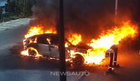 Video: Στις φλόγες το «καμάρι» του Ερντογάν και της Τουρκίας