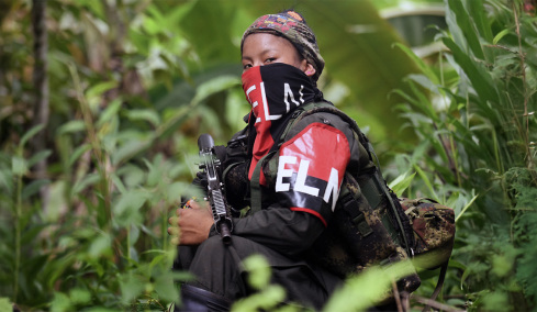 Ο ELN στην Κολομβία υπέρ της «ένωσης» με άλλες οργανώσεις ανταρτών για να αντιμετωπιστεί τυχόν επίθεση των ΗΠΑ 
