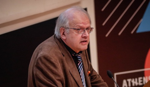 Προειδοποίηση Τσελέντη για τον σεισμό των 5,7 Ρίχτερ στην Κρήτη: «Ας αποφύγουμε για λίγο τα μπάνια»
