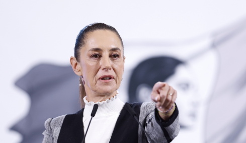 Η πρόεδρος του Μεξικού προτείνει να μεσολαβήσει μεταξύ ΗΠΑ και Βενεζουέλας για να αποφευχθεί μια «ένοπλη επέμβαση»