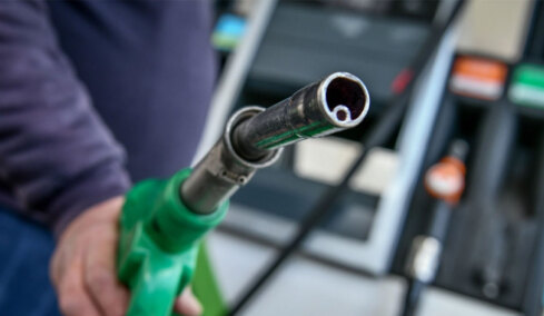 Επιστρέφει ο εφιάλτης της ενεργειακής κρίσης: Πώς διαμορφώνονται βενζίνη και ντίζελ στην ελληνική αγορά
