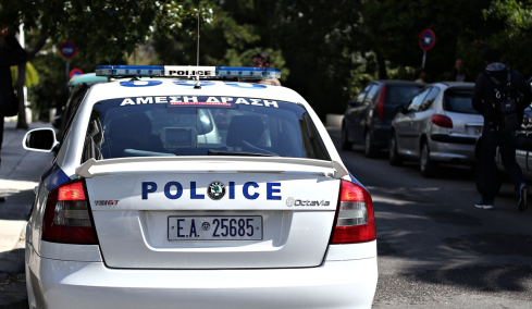 Με ποινικό παρελθόν για πυροβολισμούς, οπαδική και ενδοοικογενειακή βία ο νεκρός από πυροβολισμούς στη Γλυφάδα