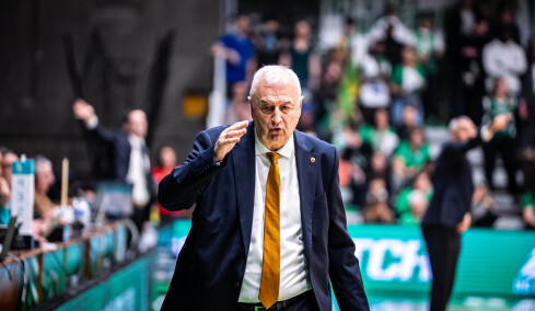 Σάκοτα: «Ξυπνάω και δεν ξέρω ποια ομάδα θα παίξει»
