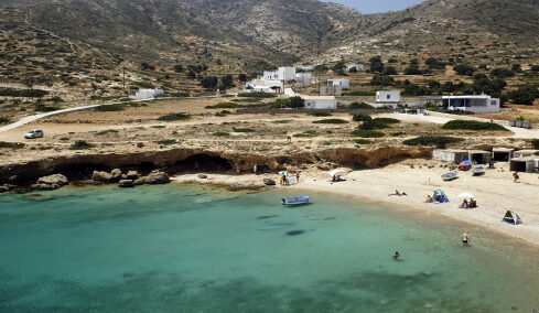 Οι ωραιότερες παραλίες στις Μικρές Κυκλάδες