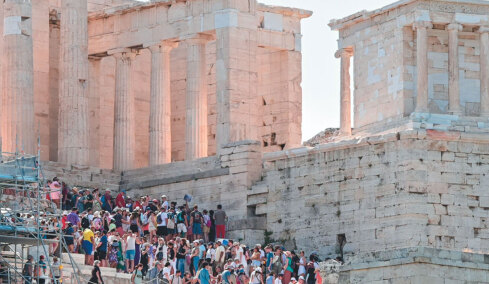 Τουρισμός: Ιστορικό ρεκόρ ταξιδιωτικών εισπράξεων στα 23,63 δισ. ευρώ το 2025