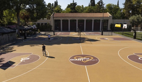 Το Larry O’Brien τρόπαιο του ΝΒΑ στην Ελλάδα – Μια ιστορική στιγμή στον Φωκιανό