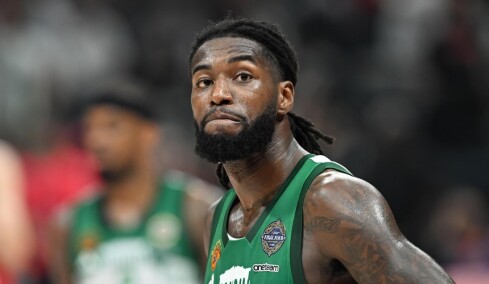 «14 μήνες υπομονής, σκληρής δουλειάς, αμφιβολιών και πάνω απ’ όλα, θάρρους»: Η ανάρτηση της συζύγου του Λεσόρ για την επιστροφή του στα γήπεδα